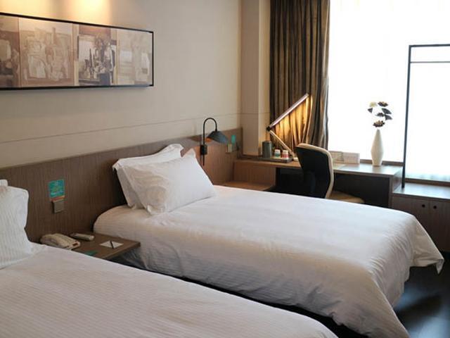 Jinjiang Inn Select Xining West Wusi Road New Hualian Square Экстерьер фото