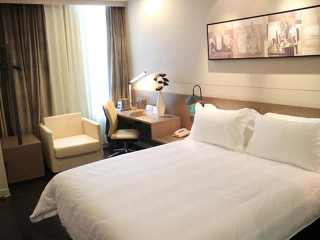 Jinjiang Inn Select Xining West Wusi Road New Hualian Square Экстерьер фото